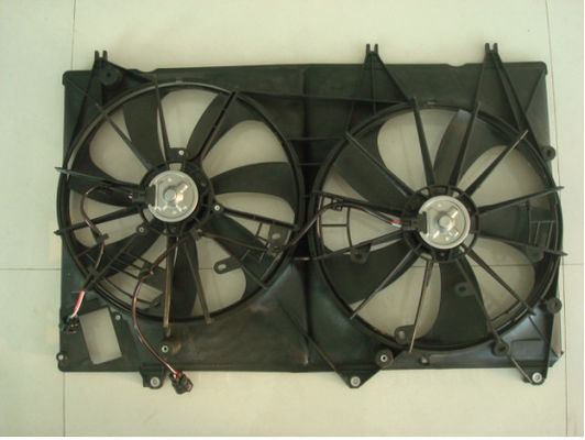 중국 고지 사람 4 예비 품목을 위한 차 방열기 전기 냉각팬 LR012644 LR012645를 완료하십시오 협력 업체